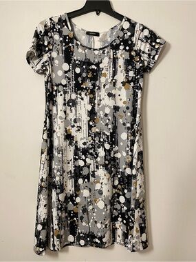 Mande Black & White Abstract Print Short Sleeve Dress